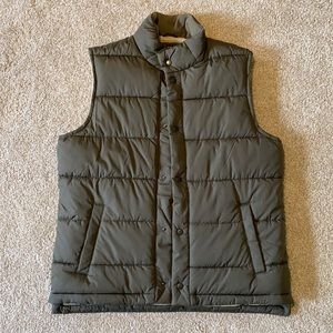GAP Puffer Vest (Dark Olive Green) - Large